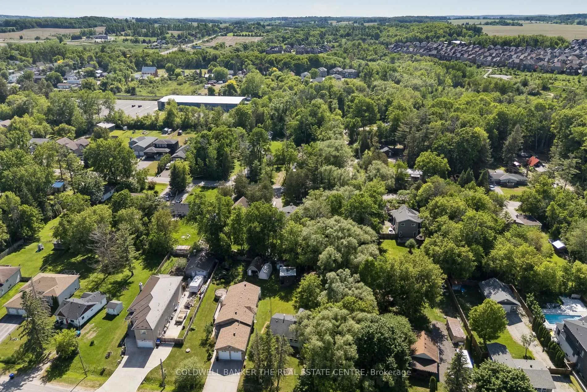 Photo 38 of 972 Gilmore Avenue, Innisfil, Lefroy — HOMEH