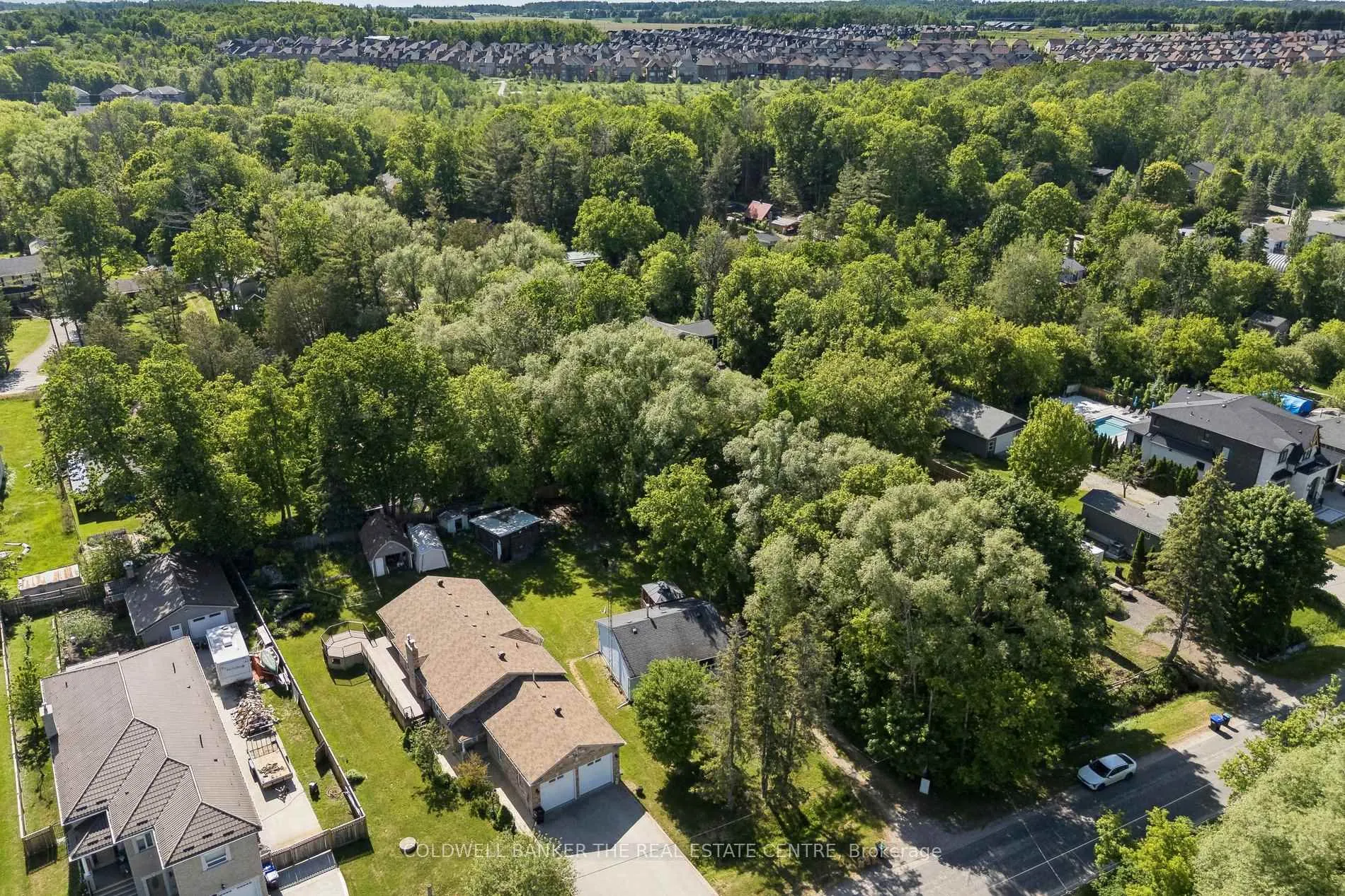 Photo 40 of 972 Gilmore Avenue, Innisfil, Lefroy — HOMEH