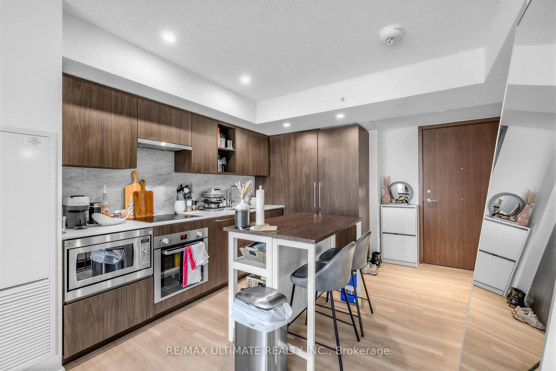 Photo 1 of Unit 2308, 17 Bathurst Street, Toronto, Waterfront Communities — HOMEH