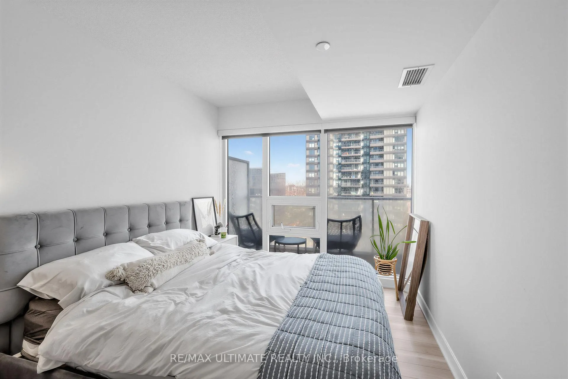 Photo 16 of Unit 2308, 17 Bathurst Street, Toronto, Waterfront Communities — HOMEH