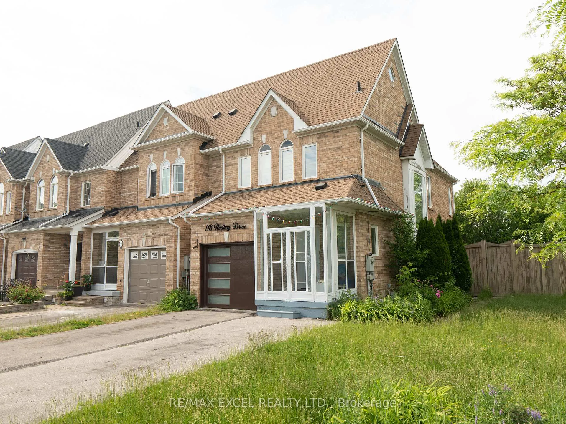 Photo 2 of 118 Redkey Drive, Markham, Milliken Mills East — HOMEH