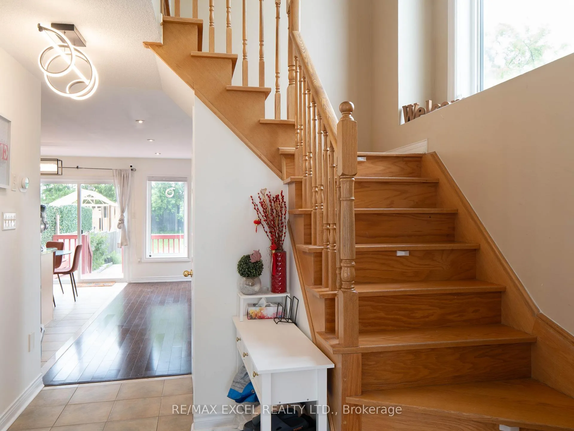 Photo 3 of 118 Redkey Drive, Markham, Milliken Mills East — HOMEH