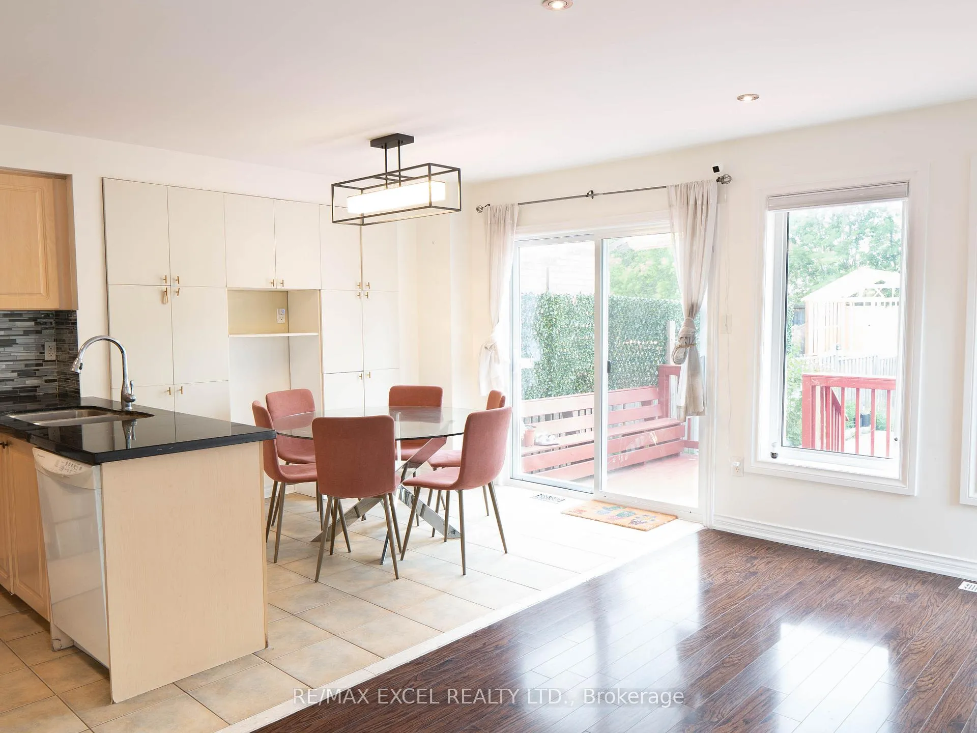 Photo 5 of 118 Redkey Drive, Markham, Milliken Mills East — HOMEH