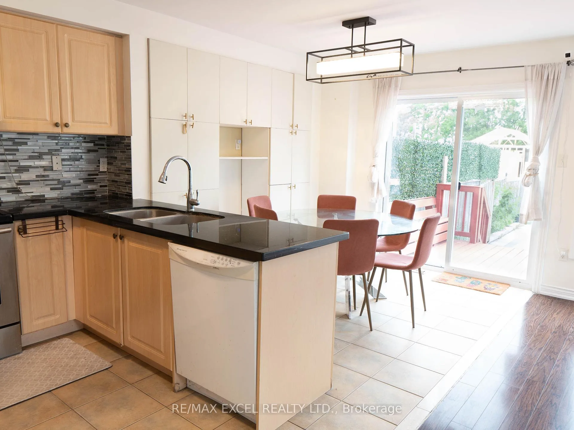 Photo 9 of 118 Redkey Drive, Markham, Milliken Mills East — HOMEH