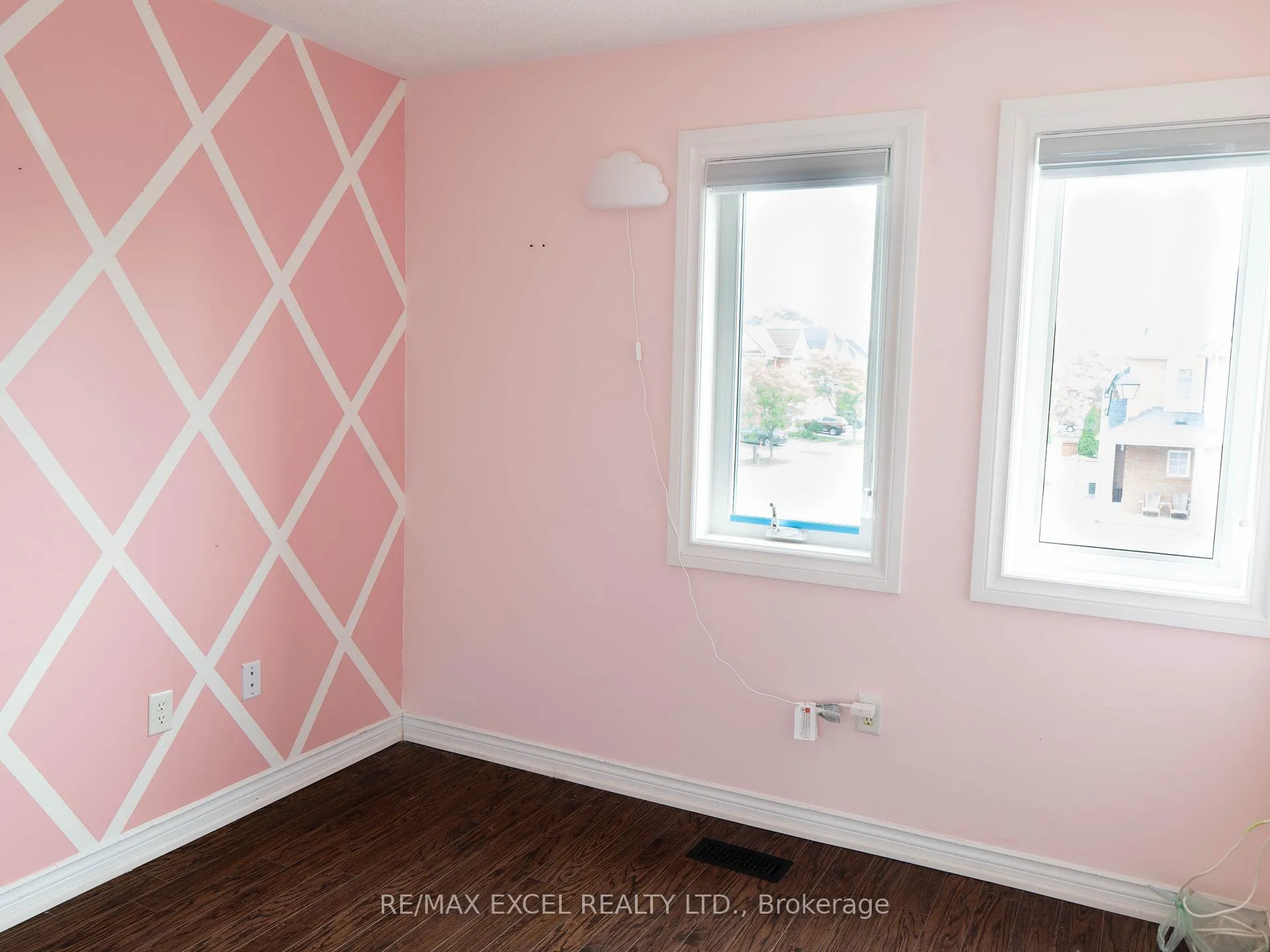 Photo 14 of 118 Redkey Drive, Markham, Milliken Mills East — HOMEH