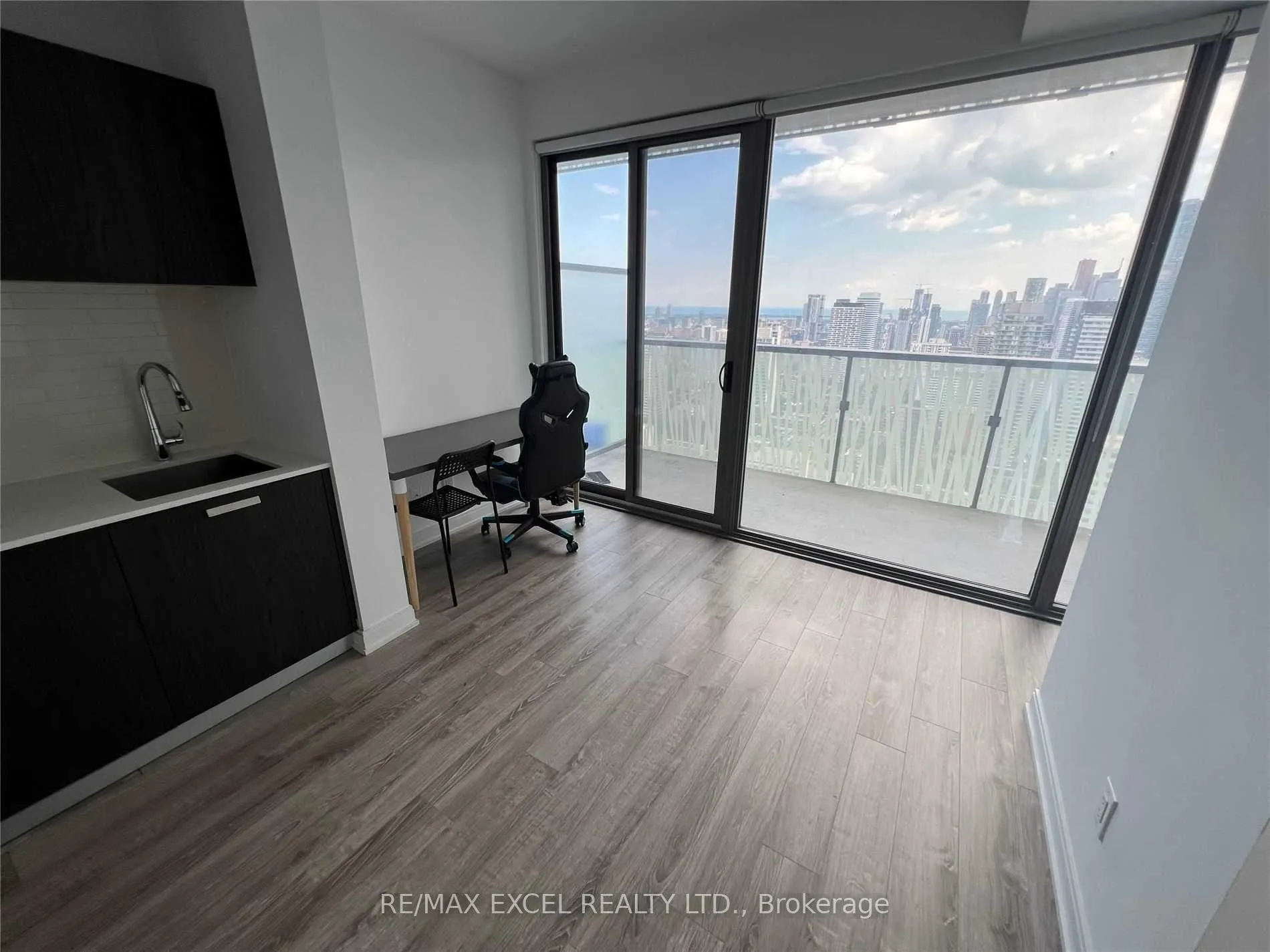 Photo 5 of Unit 3404, 50 Charles Street E, Toronto, Church-Yonge Corridor — HOMEH