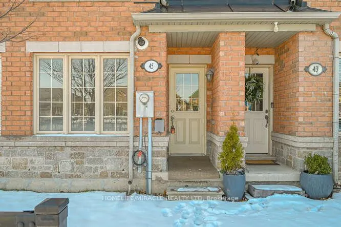 Photo 2 of 45 Peach Drive, Brampton, Sandringham-Wellington — HOMEH