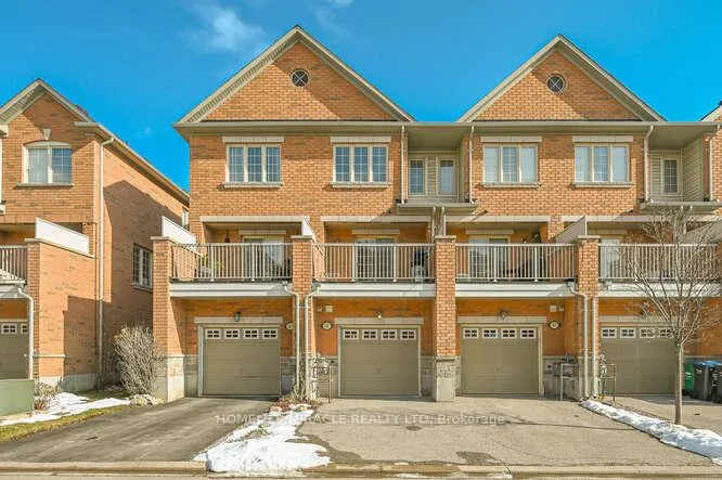 Photo 5 of 45 Peach Drive, Brampton, Sandringham-Wellington — HOMEH