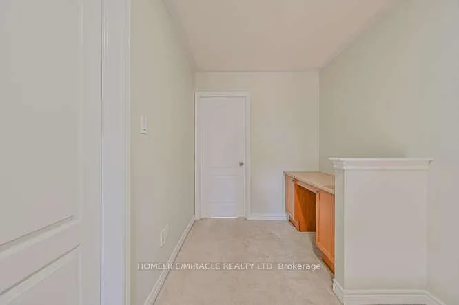 Photo 39 of 45 Peach Drive, Brampton, Sandringham-Wellington — HOMEH
