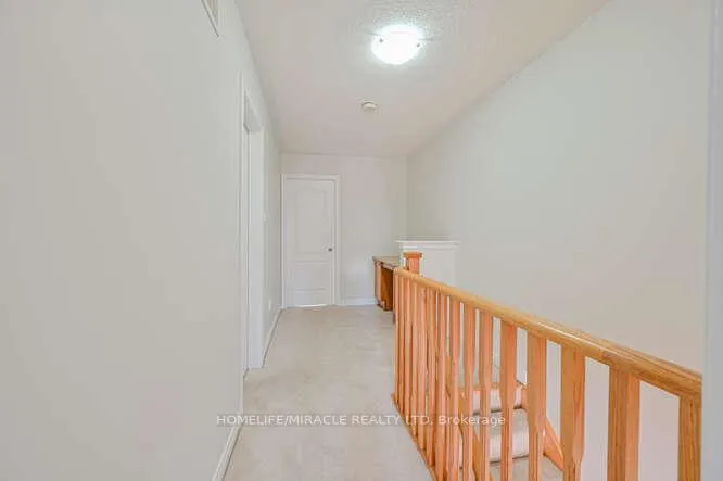 Photo 18 of 45 Peach Drive, Brampton, Sandringham-Wellington — HOMEH