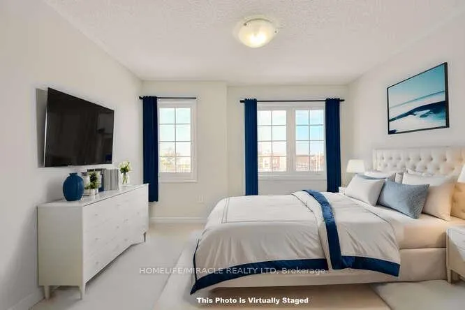 Photo 43 of 45 Peach Drive, Brampton, Sandringham-Wellington — HOMEH