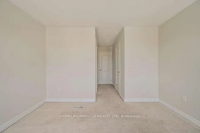 Photo 44 of 45 Peach Drive, Brampton, Sandringham-Wellington — HOMEH