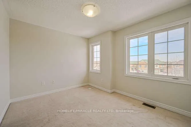Photo 46 of 45 Peach Drive, Brampton, Sandringham-Wellington — HOMEH