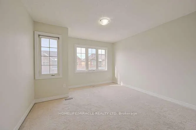 Photo 48 of 45 Peach Drive, Brampton, Sandringham-Wellington — HOMEH