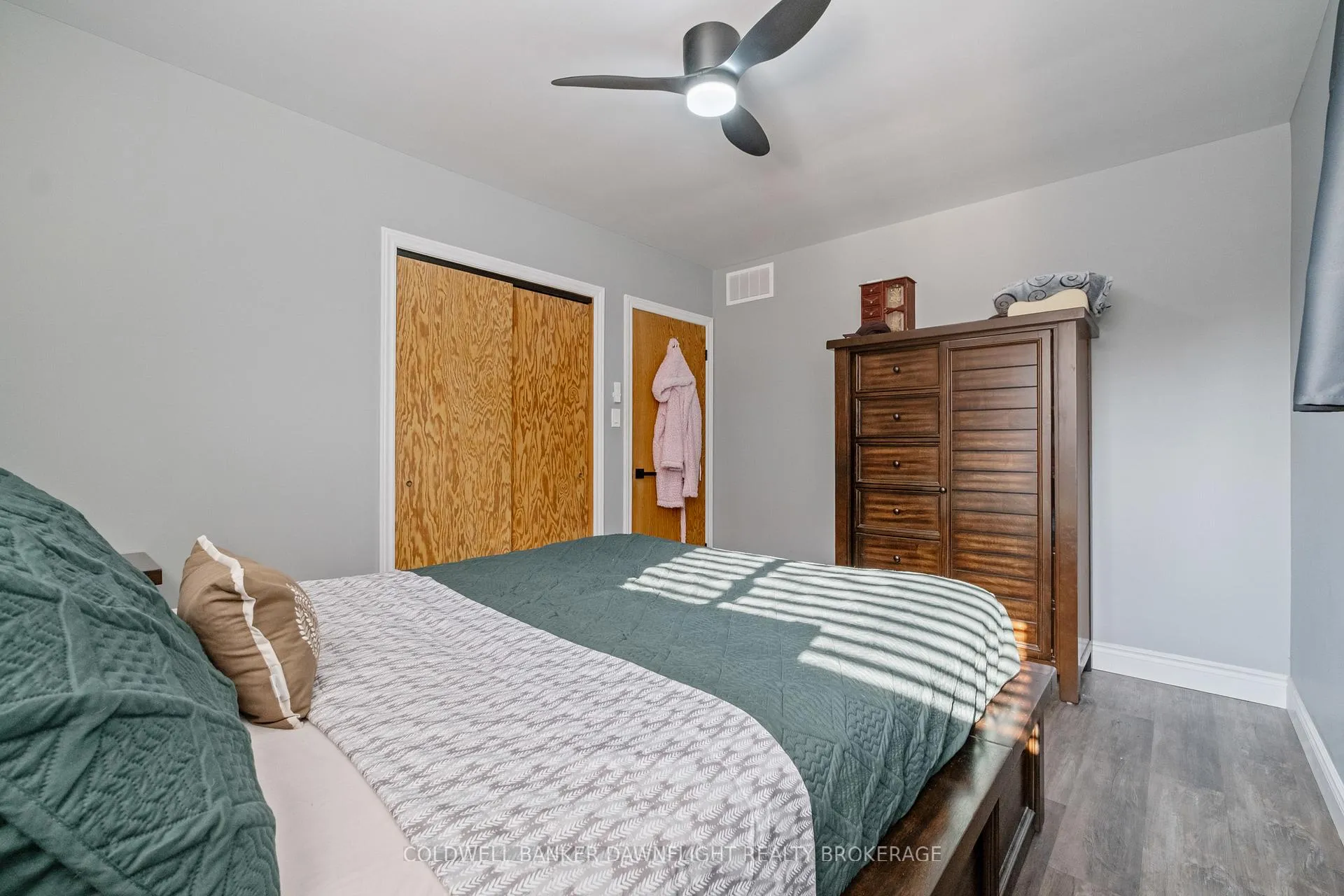 Photo 15 of 105 Wellington Street W, South Huron, Exeter — HOMEH
