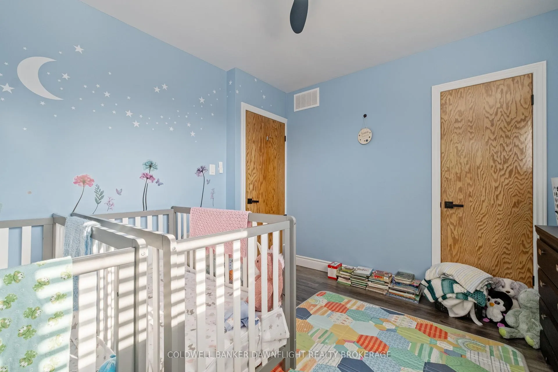 Photo 19 of 105 Wellington Street W, South Huron, Exeter — HOMEH