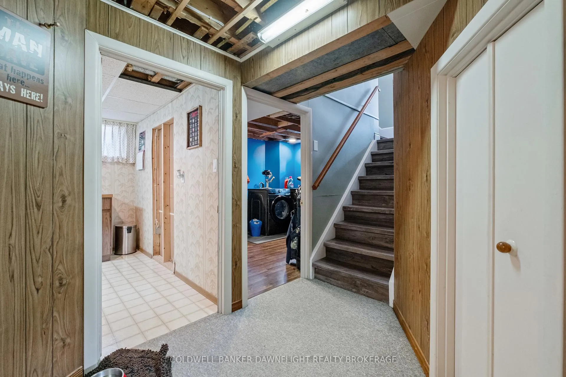 Photo 24 of 105 Wellington Street W, South Huron, Exeter — HOMEH