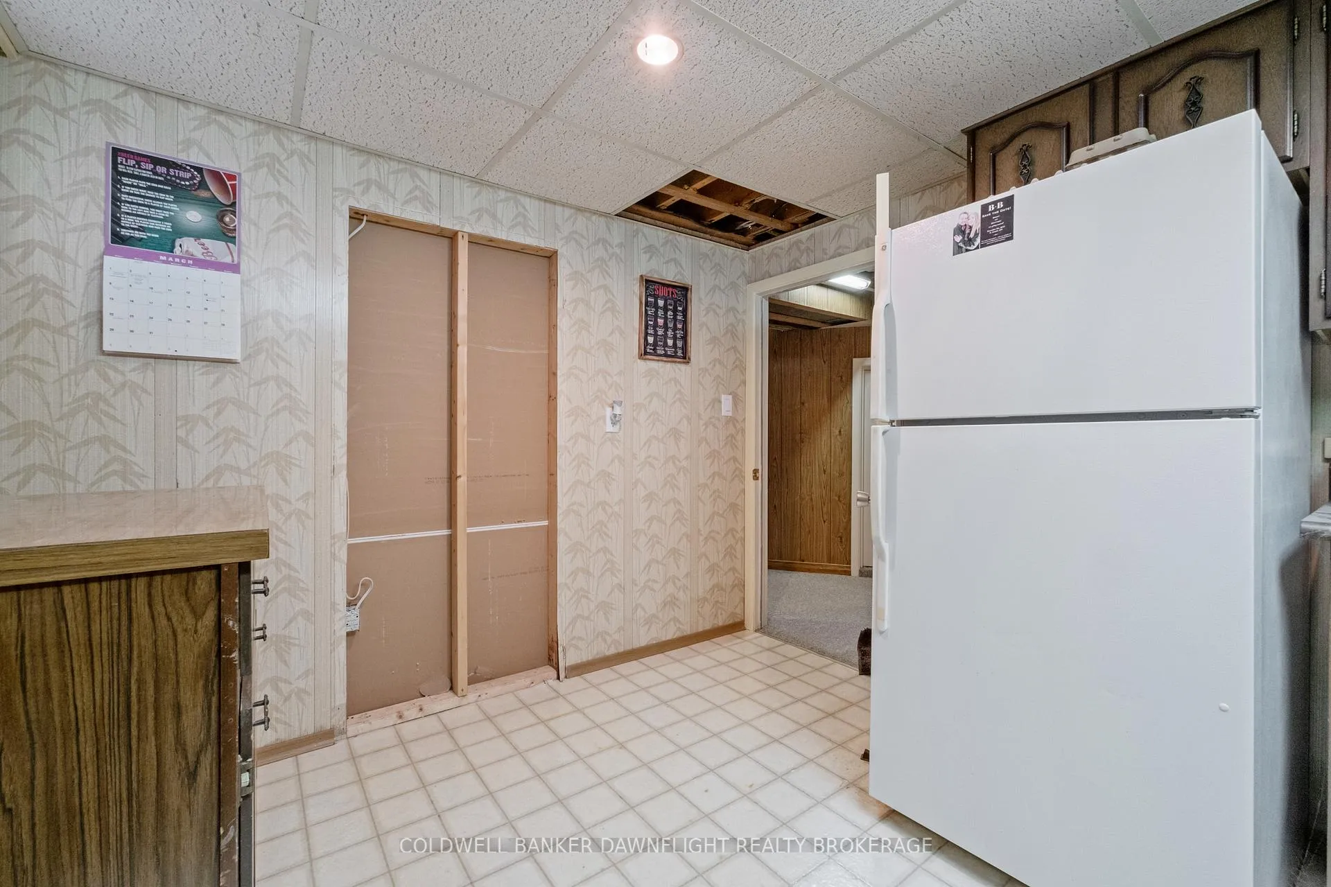 Photo 29 of 105 Wellington Street W, South Huron, Exeter — HOMEH