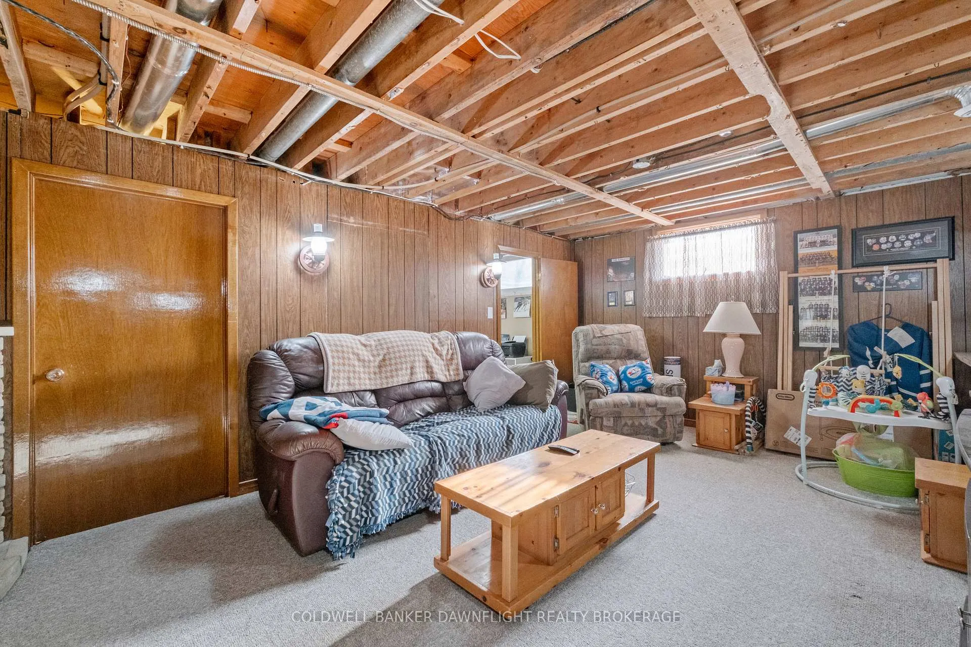 Photo 32 of 105 Wellington Street W, South Huron, Exeter — HOMEH