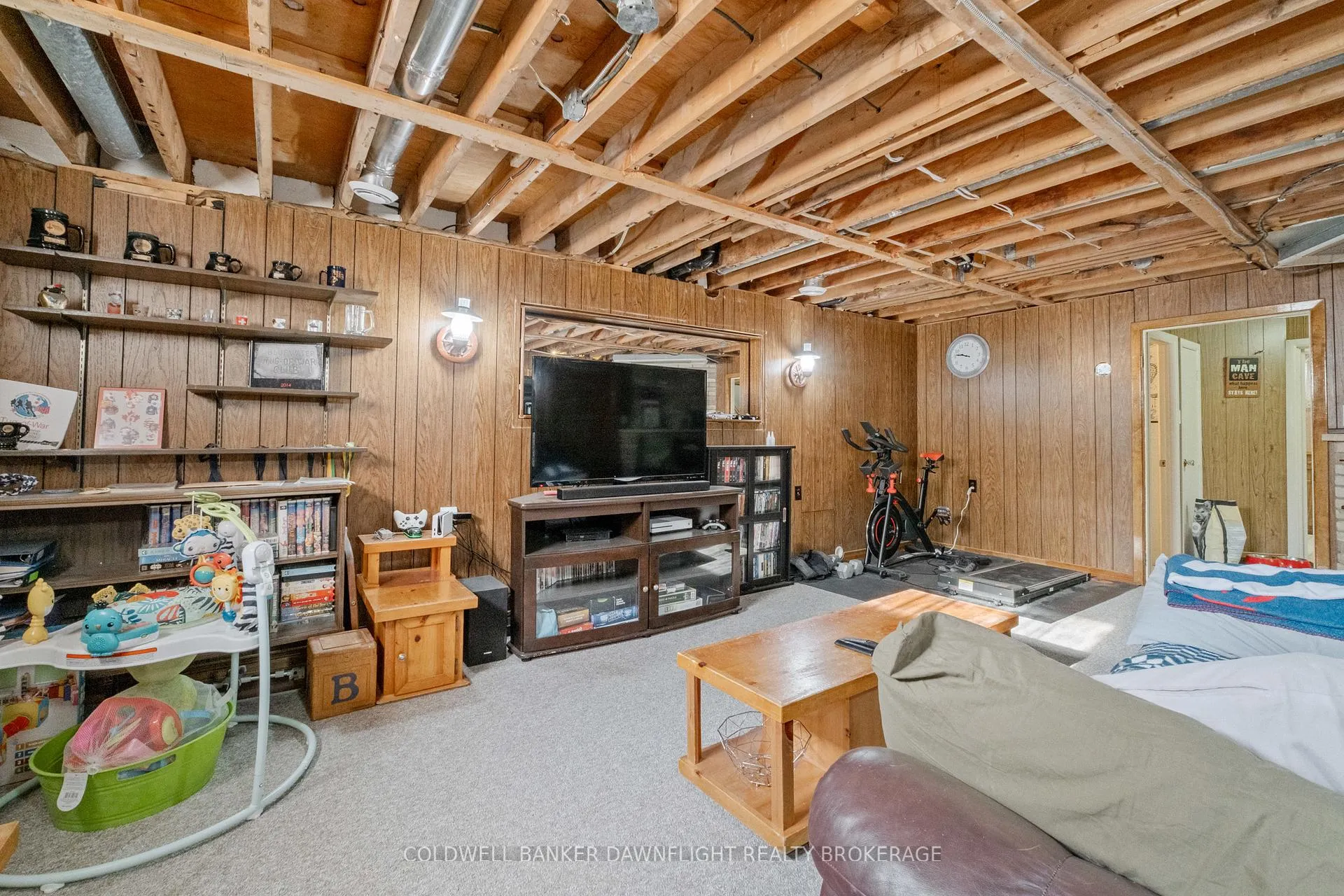 Photo 34 of 105 Wellington Street W, South Huron, Exeter — HOMEH