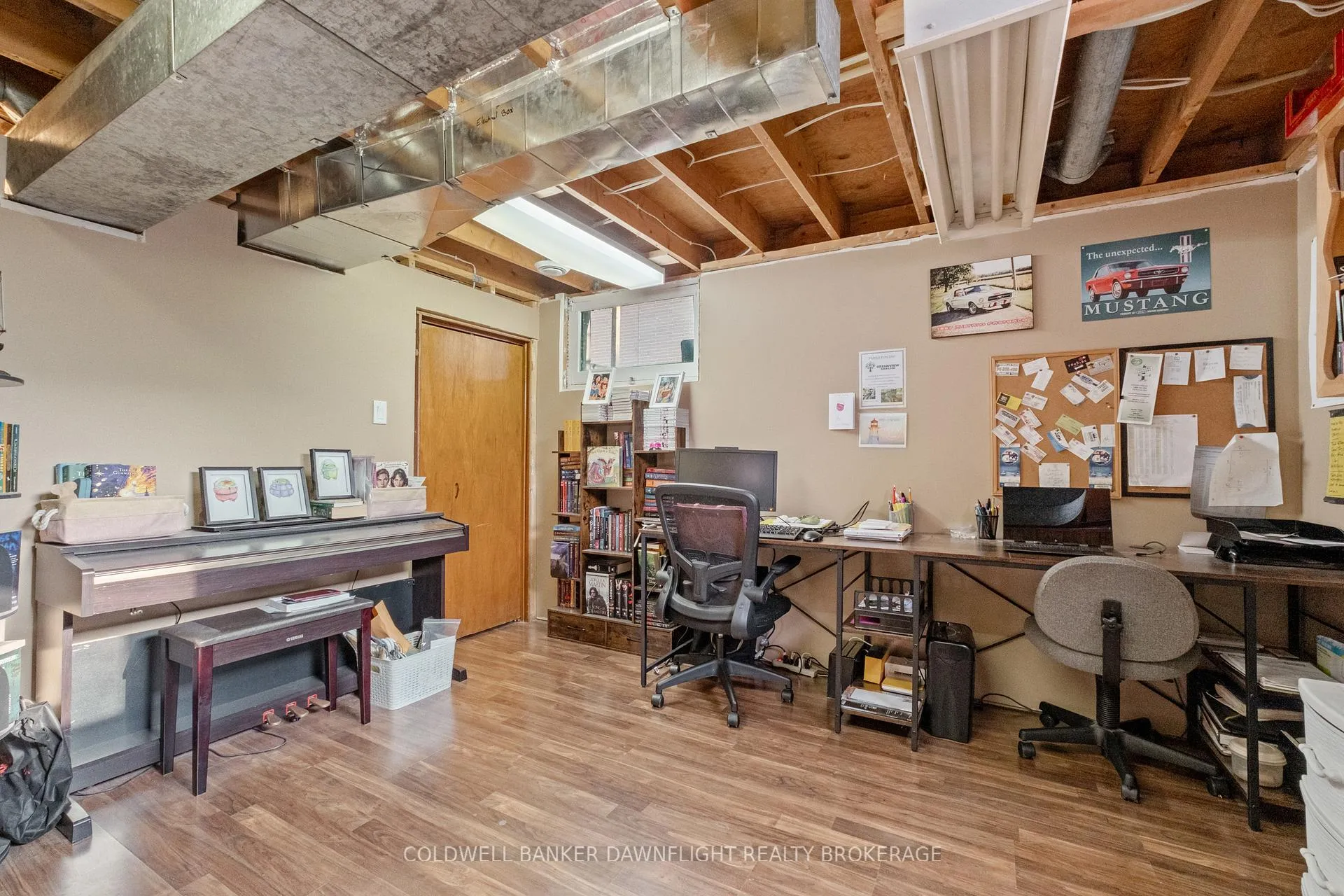 Photo 35 of 105 Wellington Street W, South Huron, Exeter — HOMEH