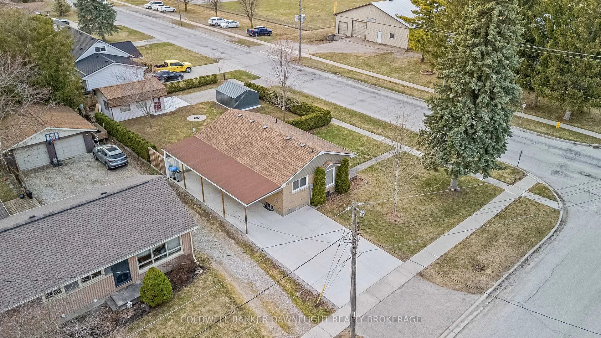 Photo 37 of 105 Wellington Street W, South Huron, Exeter — HOMEH