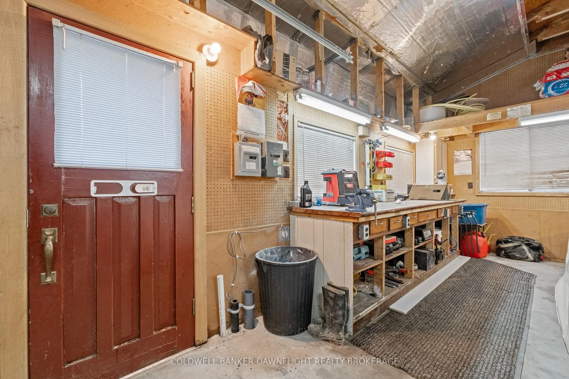 Photo 43 of 105 Wellington Street W, South Huron, Exeter — HOMEH