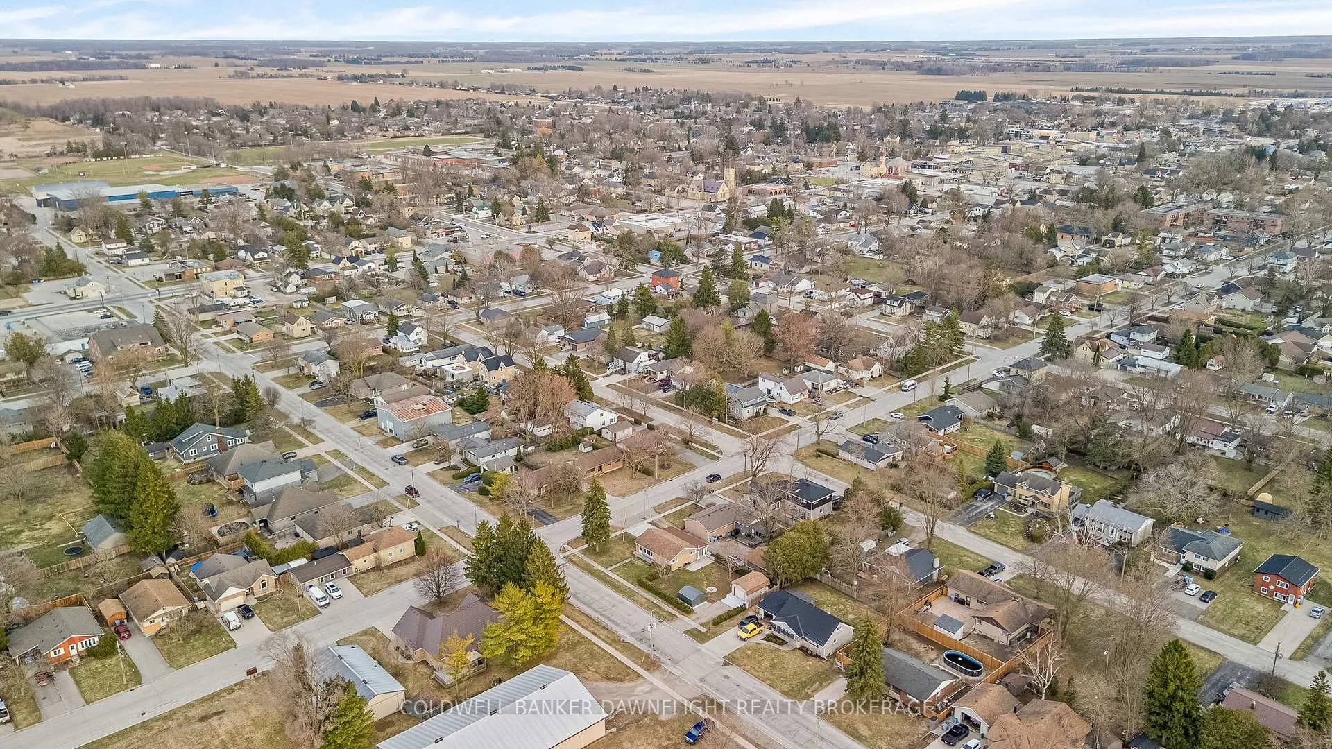 Photo 46 of 105 Wellington Street W, South Huron, Exeter — HOMEH