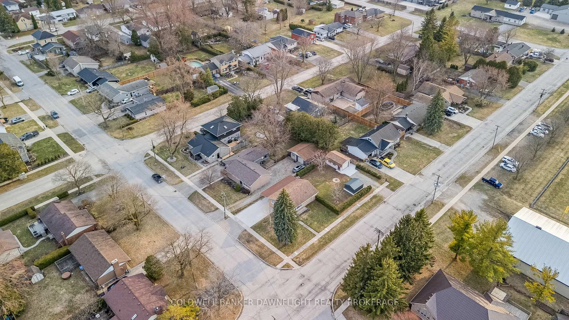 Photo 47 of 105 Wellington Street W, South Huron, Exeter — HOMEH