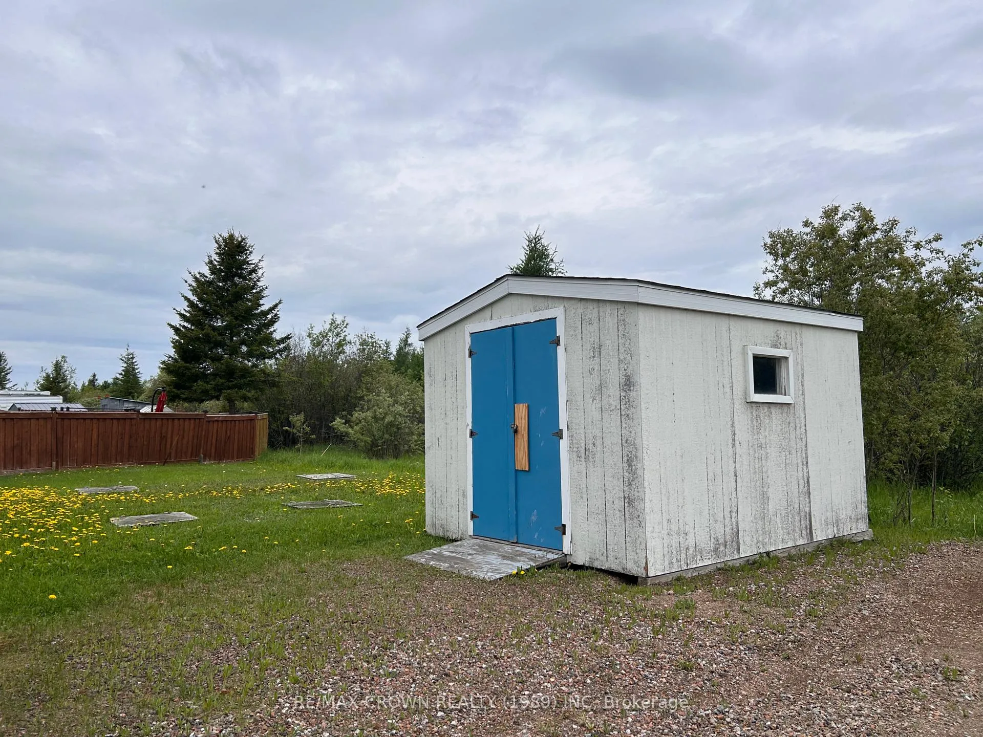 Photo 5 of 348 Government Road W, Kapuskasing — HOMEH