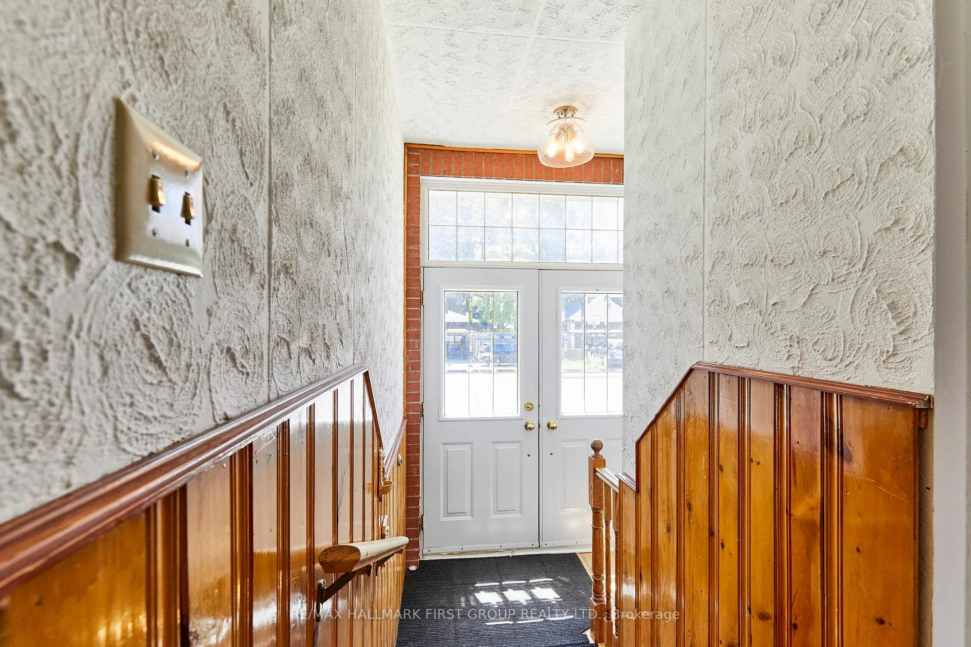 Photo 4 of 669 Marksbury Road, Pickering, West Shore — HOMEH