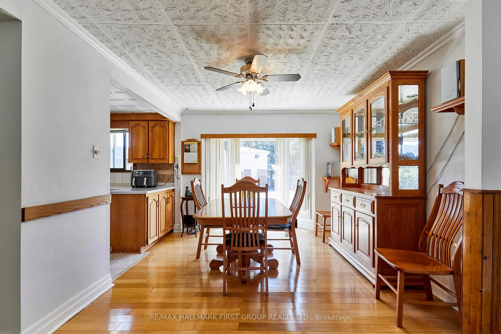Photo 8 of 669 Marksbury Road, Pickering, West Shore — HOMEH