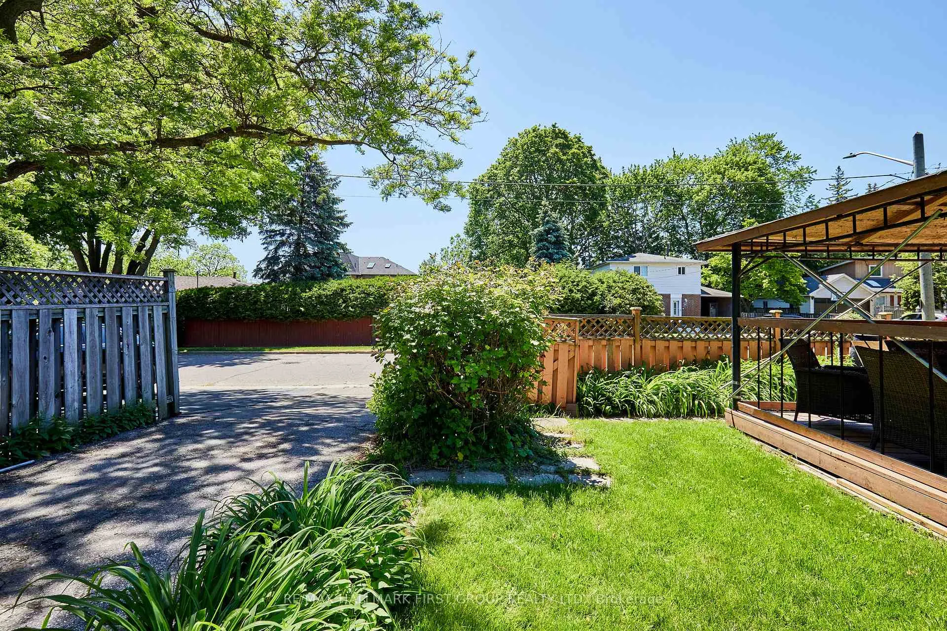 Photo 33 of 669 Marksbury Road, Pickering, West Shore — HOMEH