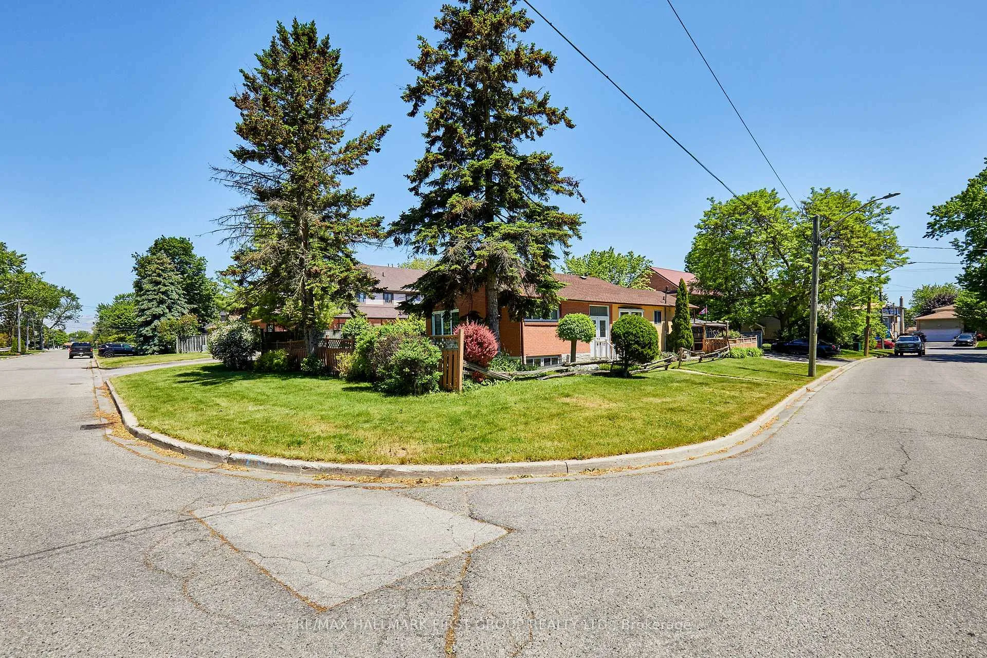 Photo 40 of 669 Marksbury Road, Pickering, West Shore — HOMEH
