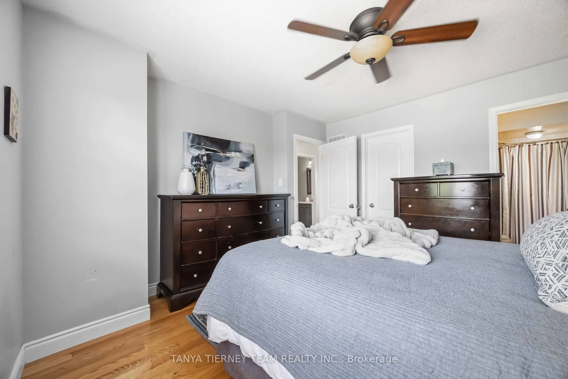 Photo 25 of 7 Brownridge Place, Whitby, Williamsburg — HOMEH