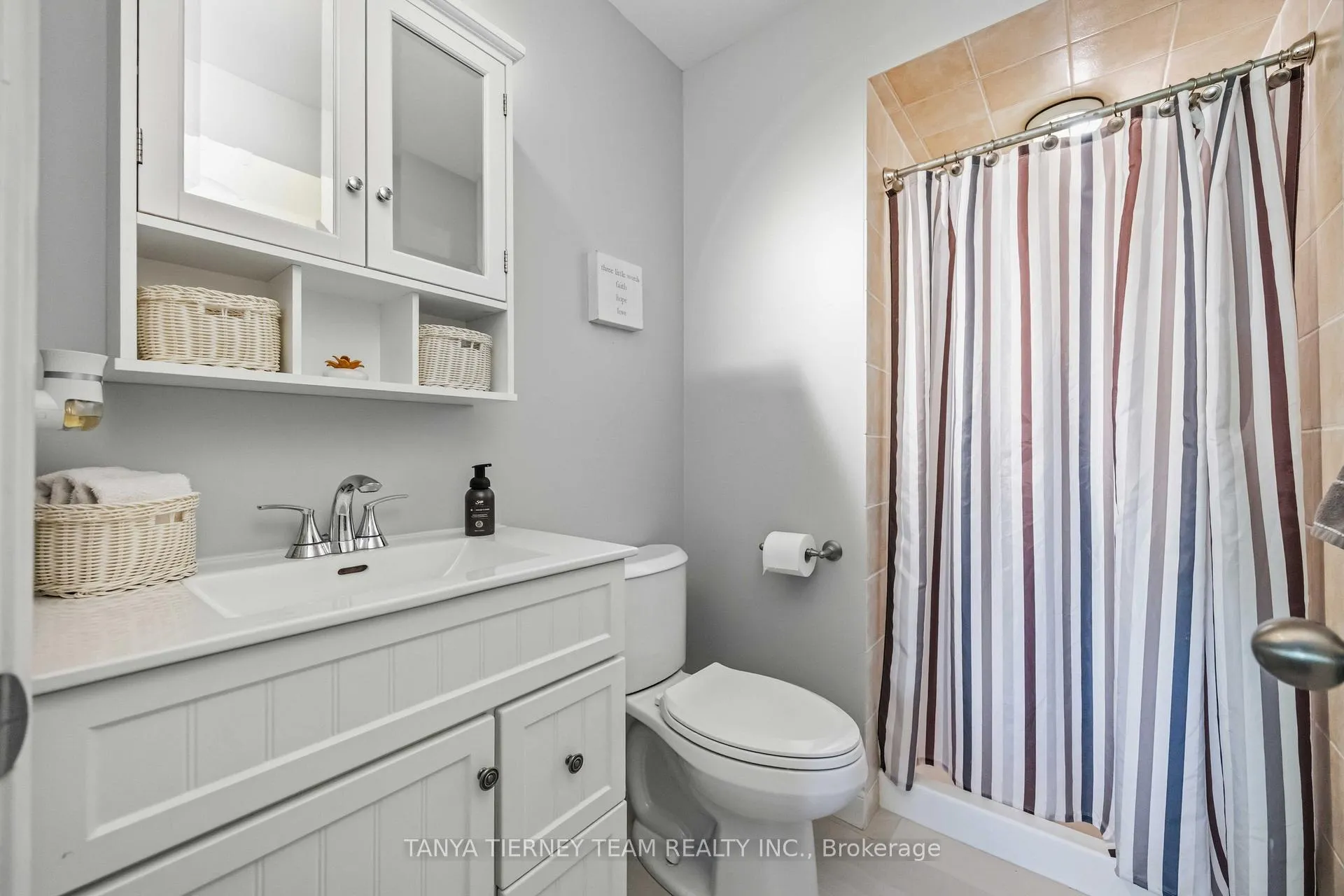 Photo 26 of 7 Brownridge Place, Whitby, Williamsburg — HOMEH