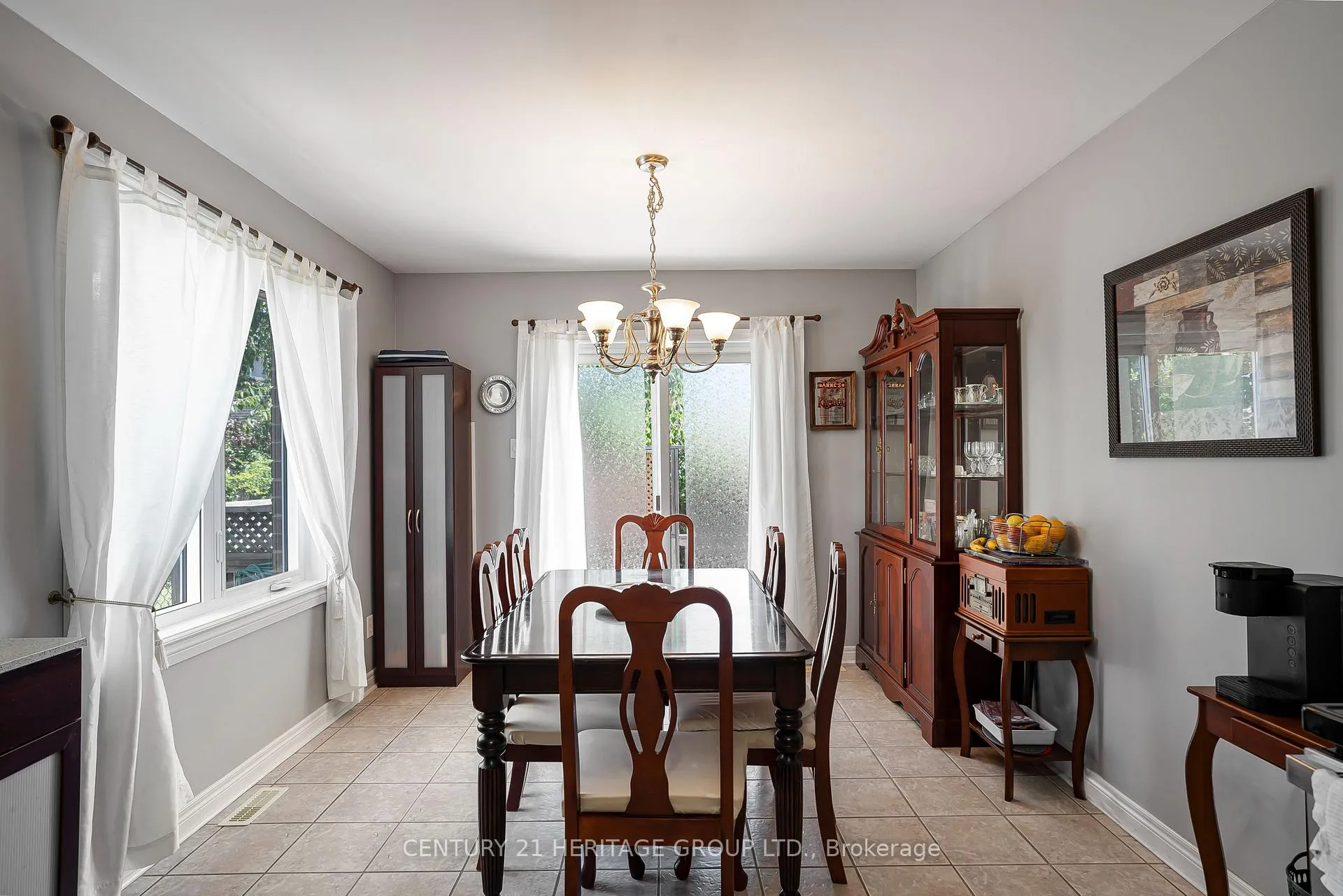 Photo 11 of 77 Hodgson Drive, Barrie, Northwest — HOMEH