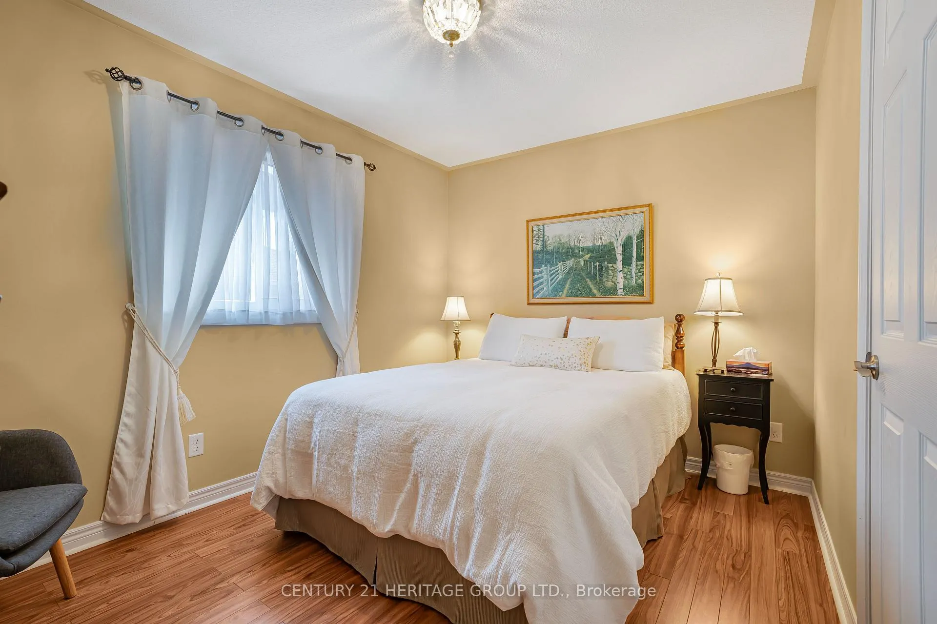 Photo 13 of 77 Hodgson Drive, Barrie, Northwest — HOMEH
