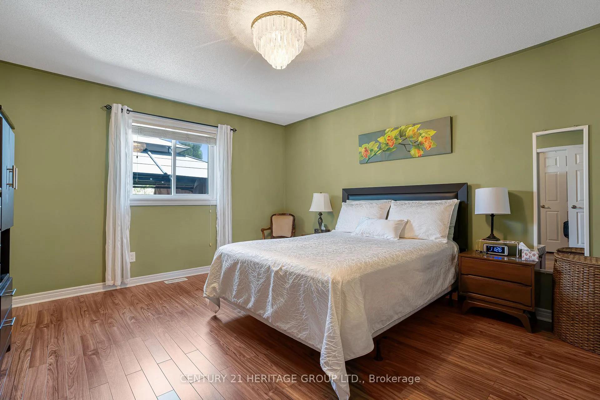 Photo 17 of 77 Hodgson Drive, Barrie, Northwest — HOMEH