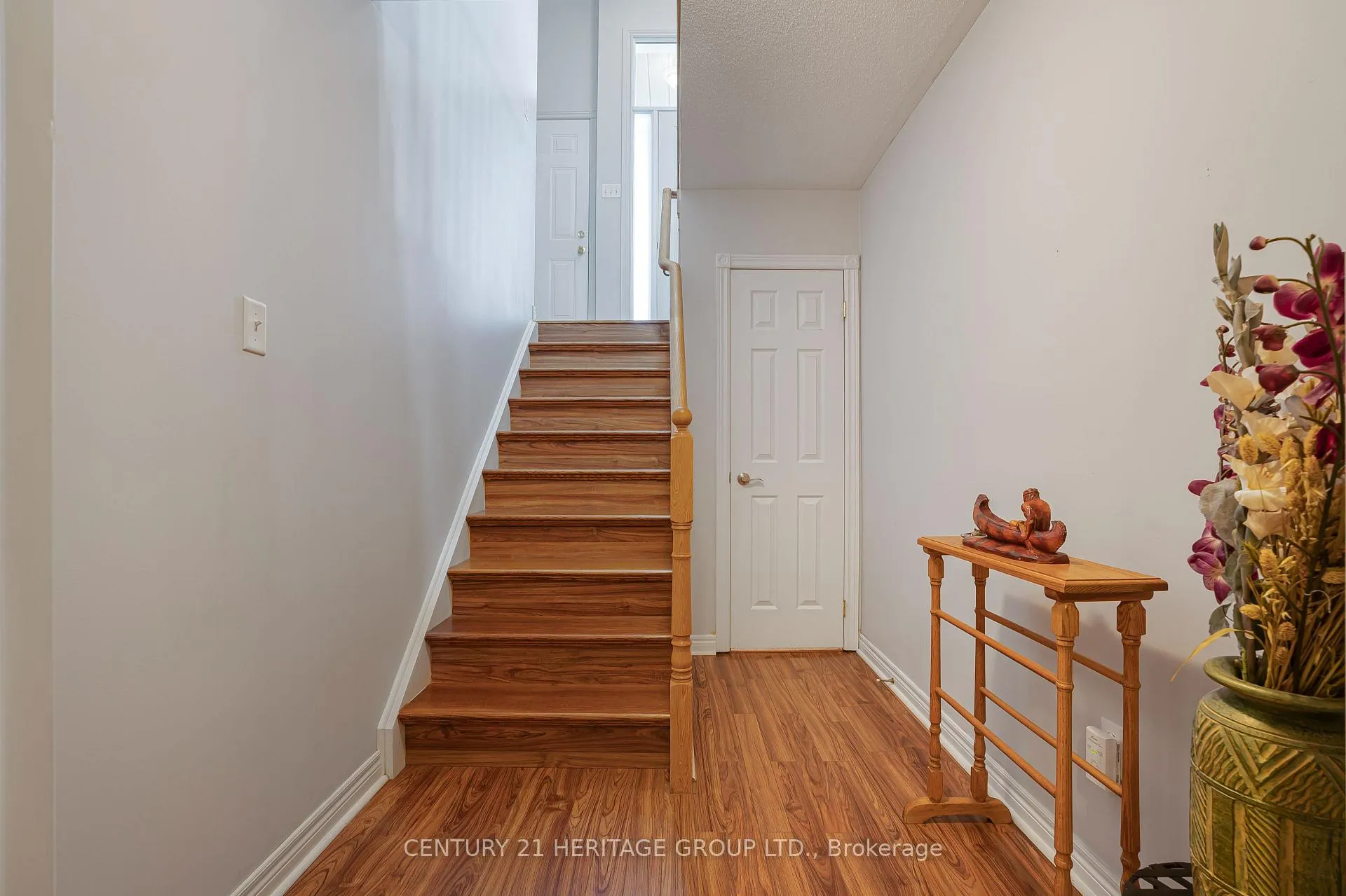 Photo 22 of 77 Hodgson Drive, Barrie, Northwest — HOMEH