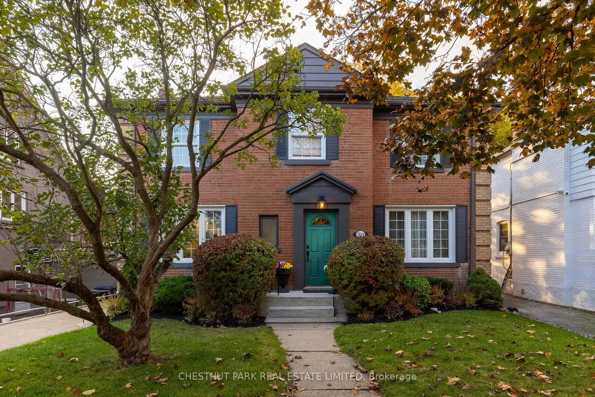 Front of 264 Oriole Parkway