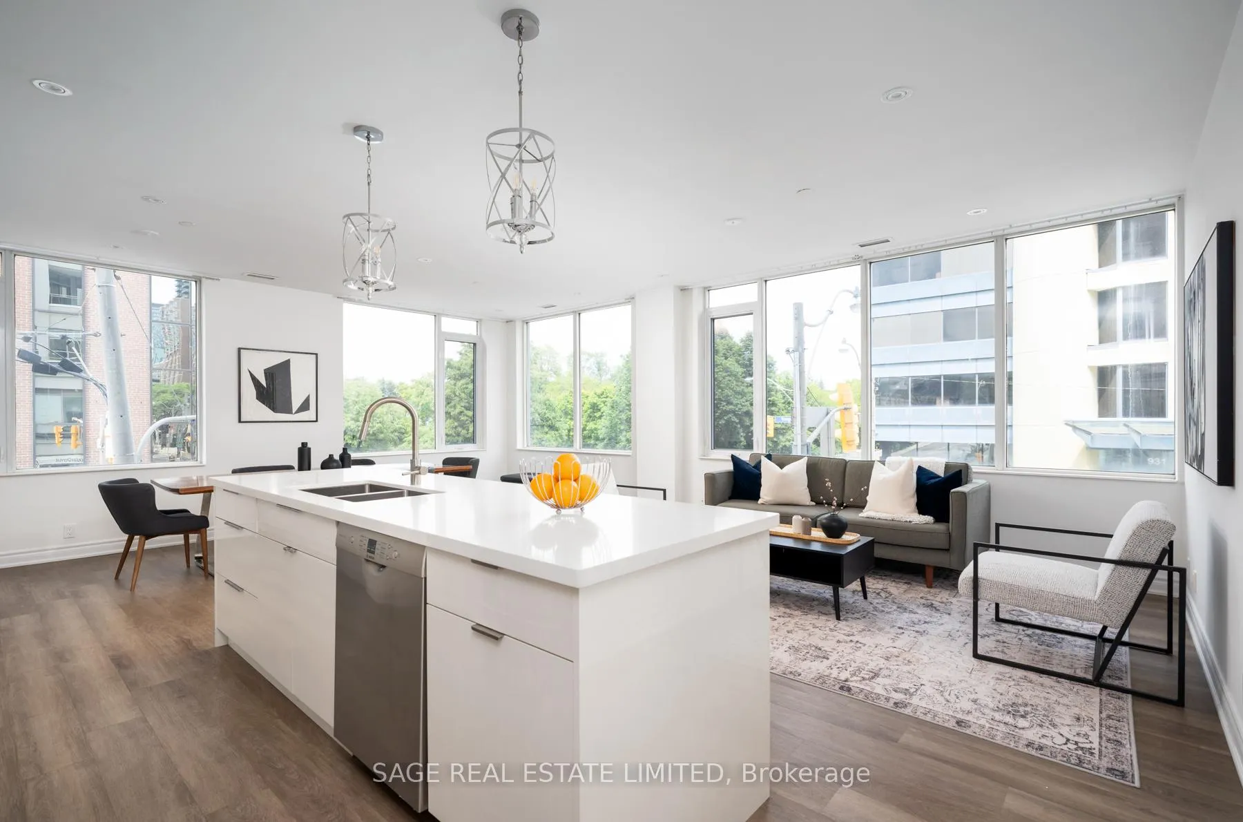 Front of Unit 205, 980 Yonge Street