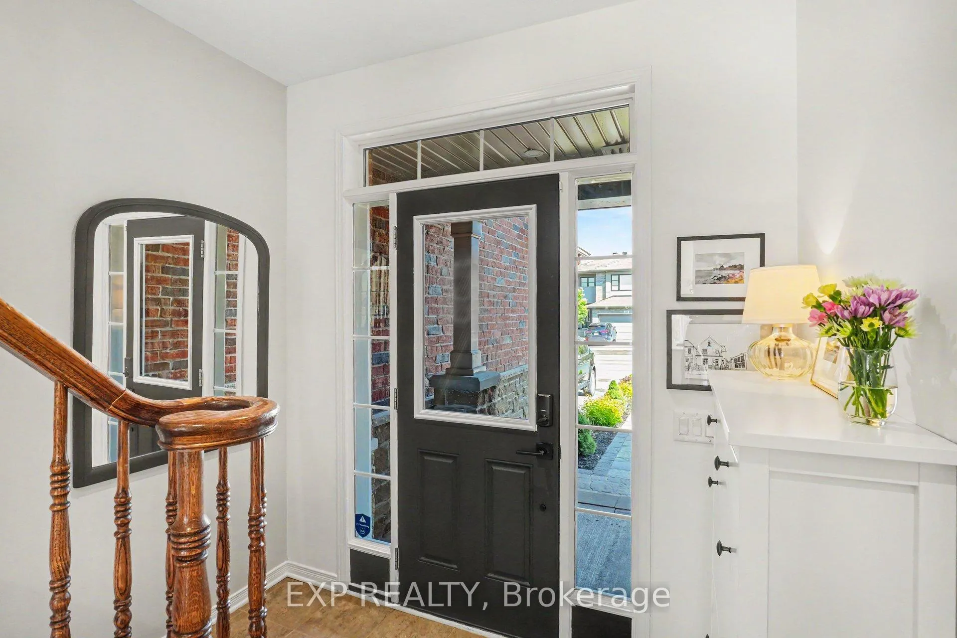 Photo 3 of 103 Westphalian Avenue, Ottawa, Kanata - Emerald Meadows/Trailwest — HOMEH