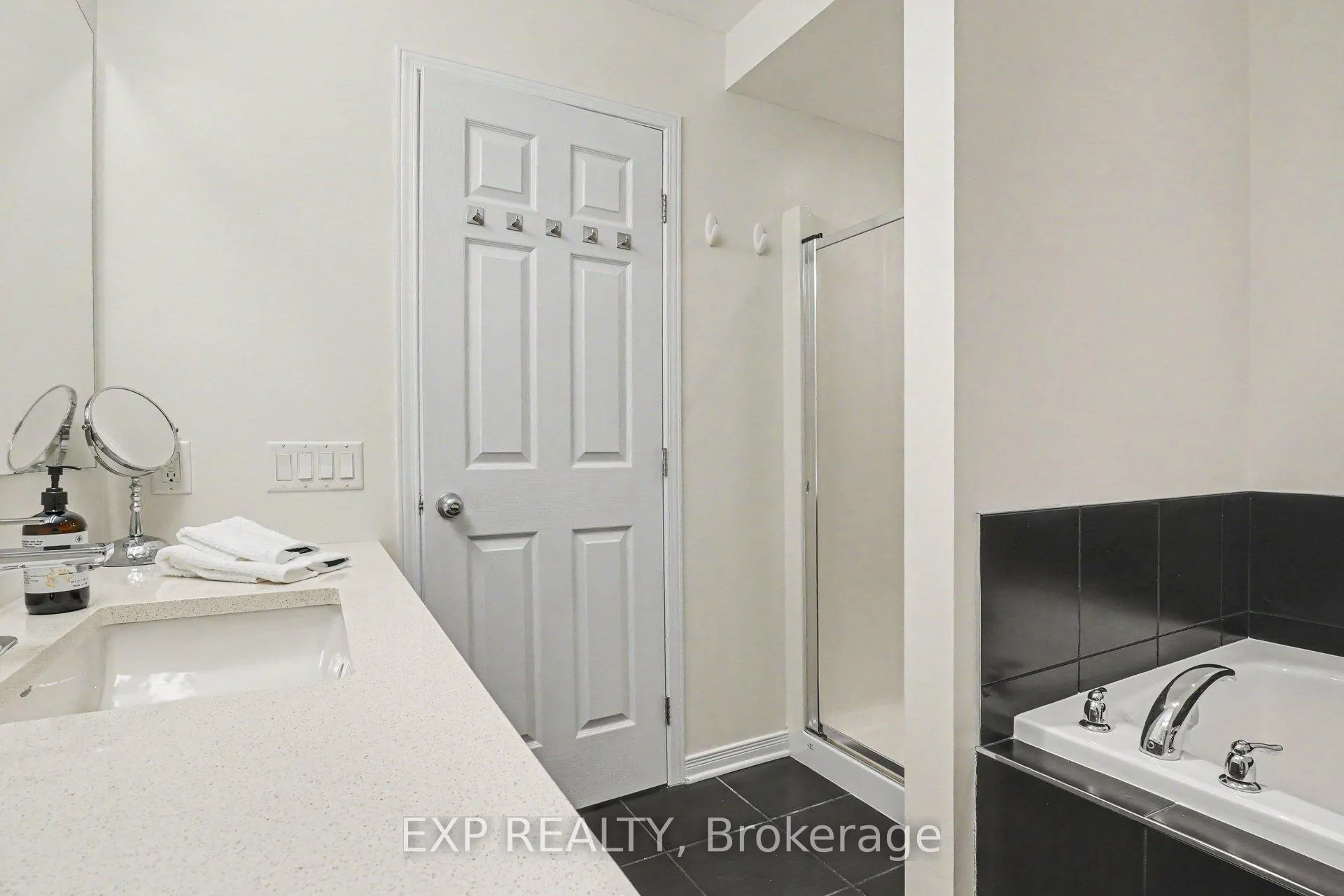 Photo 18 of 103 Westphalian Avenue, Ottawa, Kanata - Emerald Meadows/Trailwest — HOMEH