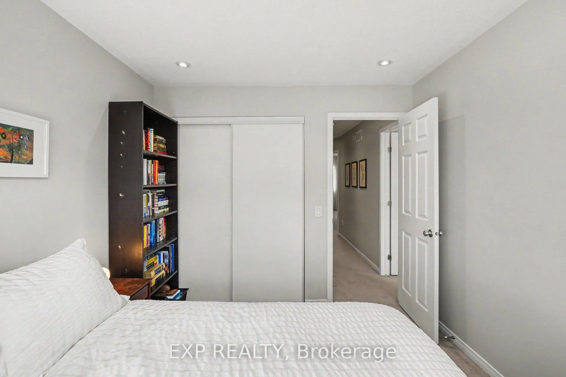 Photo 21 of 103 Westphalian Avenue, Ottawa, Kanata - Emerald Meadows/Trailwest — HOMEH