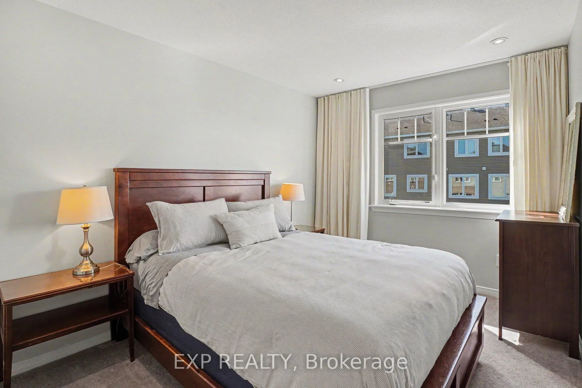 Photo 22 of 103 Westphalian Avenue, Ottawa, Kanata - Emerald Meadows/Trailwest — HOMEH
