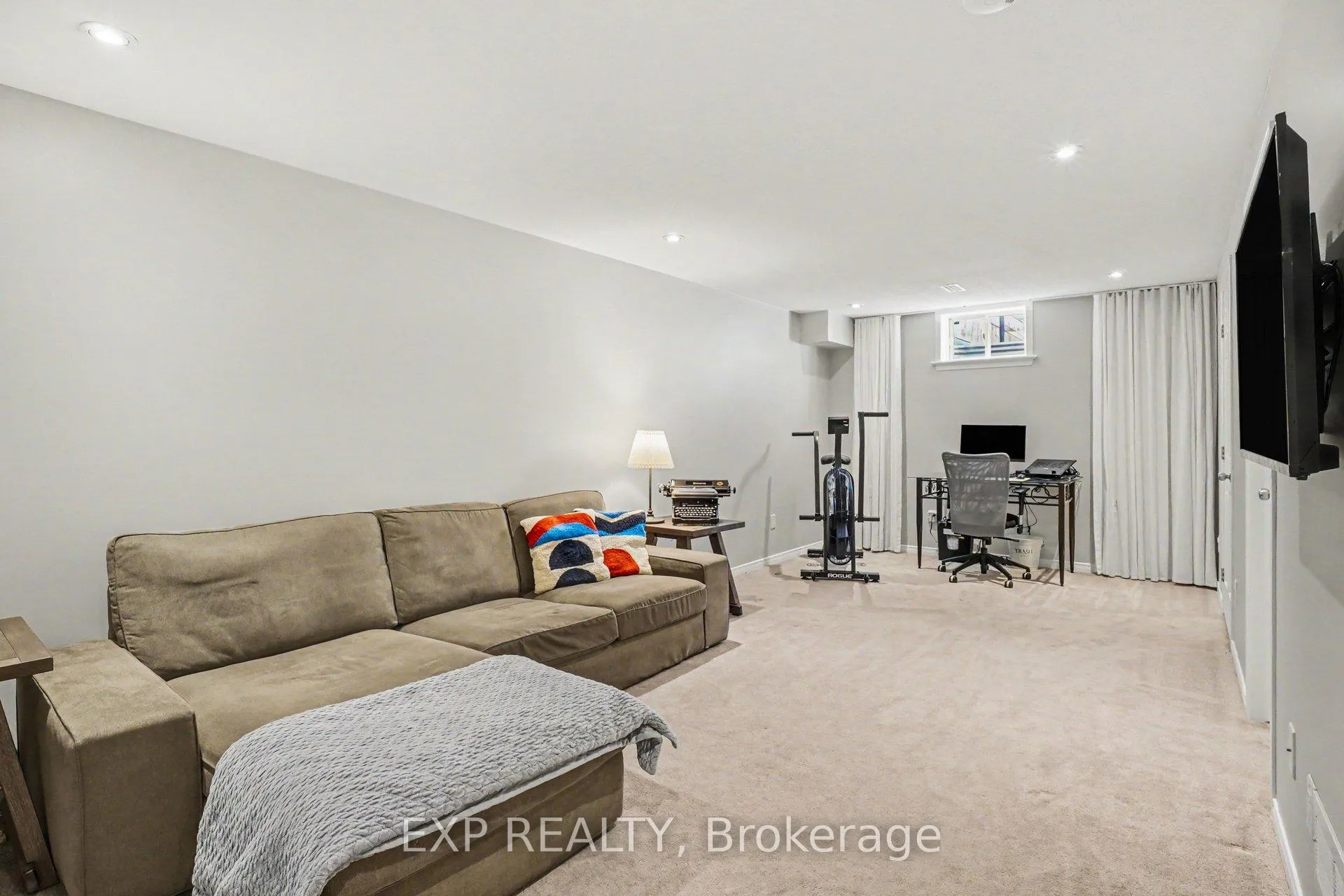 Photo 25 of 103 Westphalian Avenue, Ottawa, Kanata - Emerald Meadows/Trailwest — HOMEH