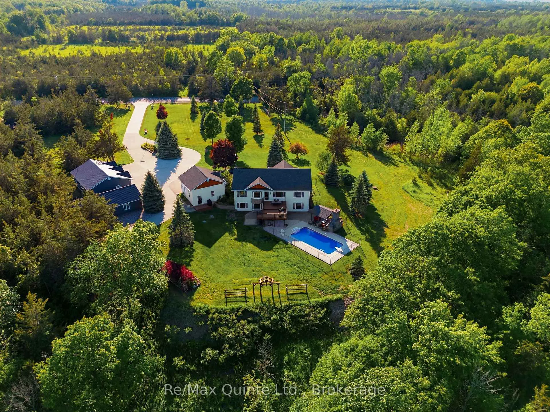 Photo 40 of 163 County Road 25, Prince Edward County, North Marysburg Ward — HOMEH