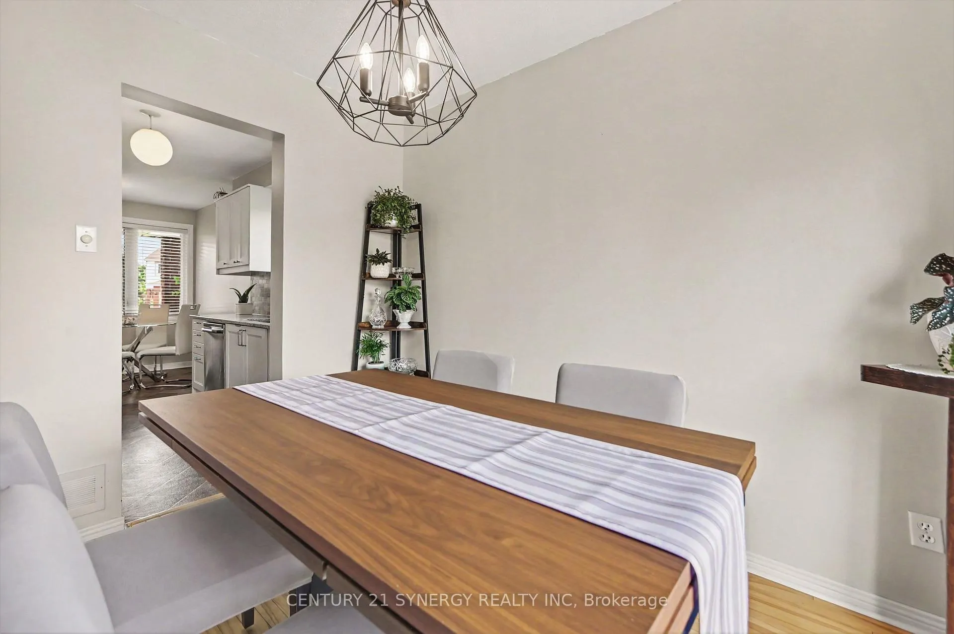 Photo 10 of 1457 Corsham Avenue, Ottawa, Fallingbrook/Pineridge — HOMEH
