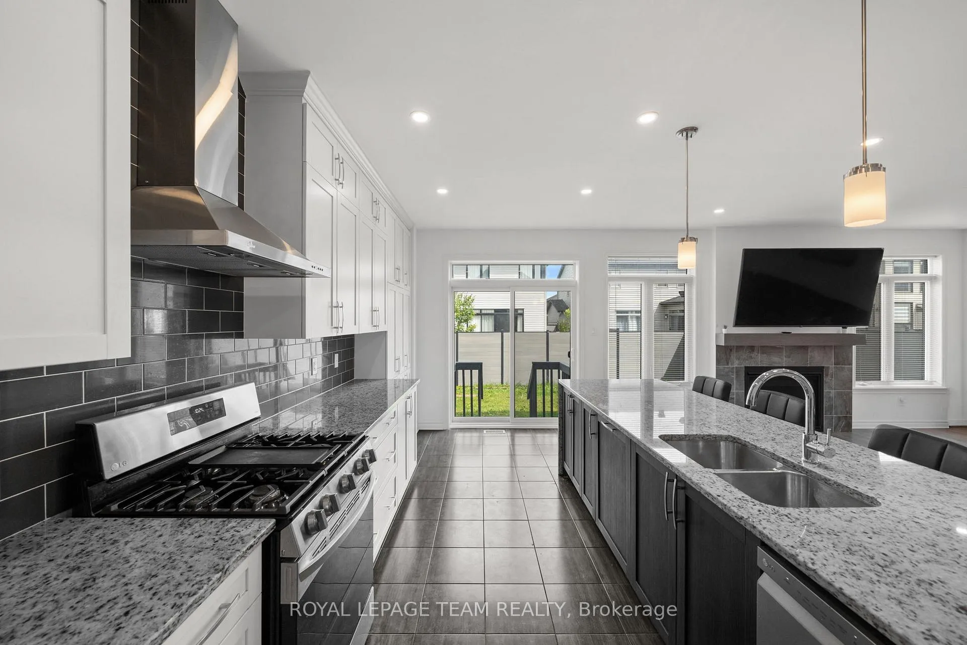 Photo 13 of 41 Whooping Crane Ridge, Ottawa, Riverside South/Gloucester Glen — HOMEH